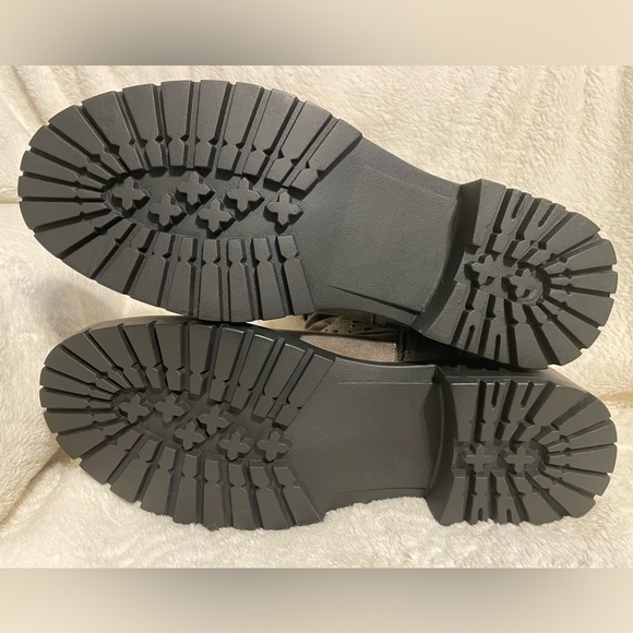 New in box Torrid gray studded moto boot. Womens 12WW. - Picture 6 of 7